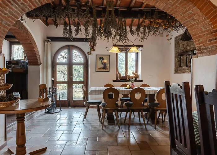 Reggioli- Falegname アパート *